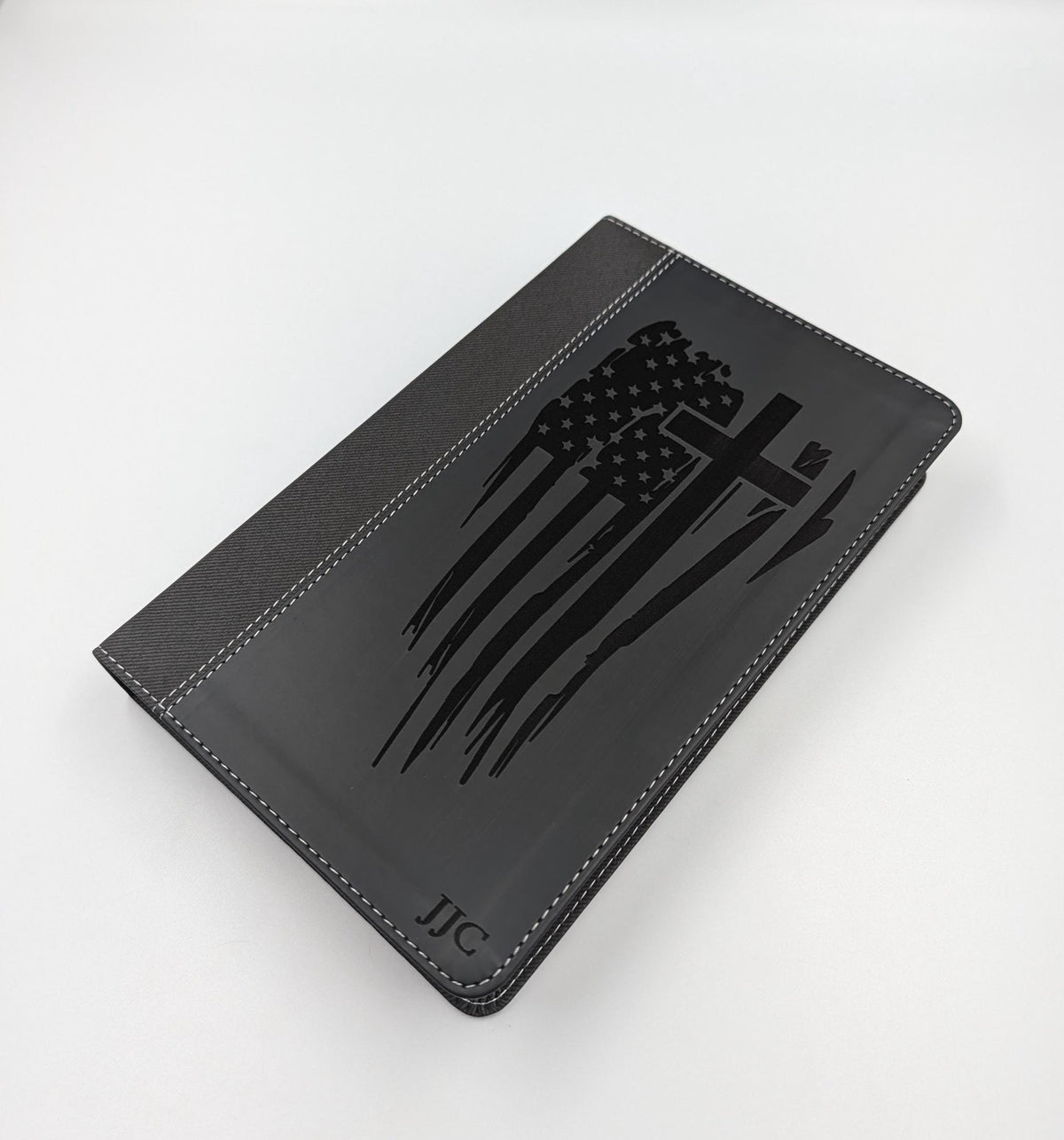Personalized NIV Bible Large Print: Engraved American Flag and Cross, Black Leatherlike