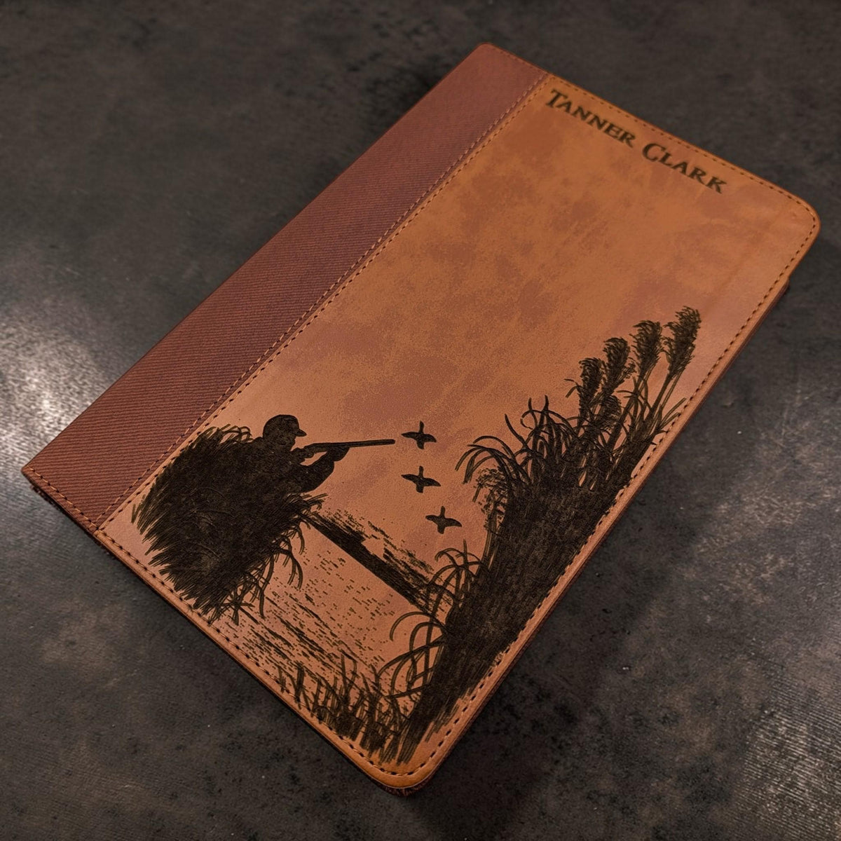 Personalized NIV Bible Large Print: Engraved Duck Hunting Design, Brown Leatherlike, Optional Thumb Index