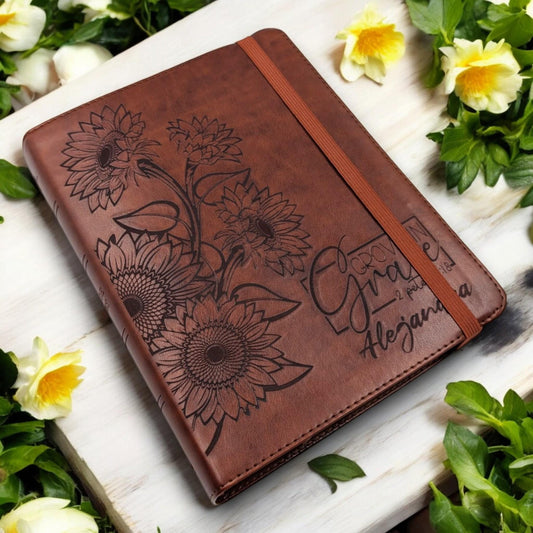 Personalized Spanish Journal Bible for Women: Engraved Sunflower Design, RVR 1960, Lined Wide Margins